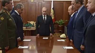 أصوات أوروبية تطالب برفع العقوبات عن روسيا لمنع هجمات الإرهاب