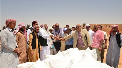 توفير ديزل لتوليد الكهرباء ومدرسة فصل واحد للقرى الأشد فقرا في مطروح