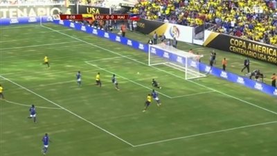 بالفيديو..فرصة ضائعة من الإكوادور أمام مرمى هايتي