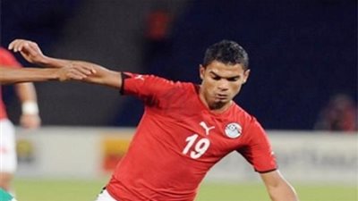 لاعب إنبي يسترد عقود تجديده للفريق ويوقع للمصري 