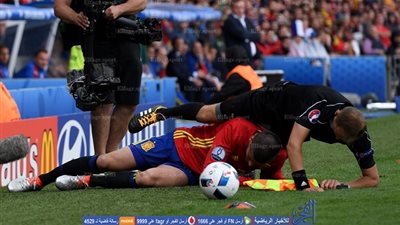 بالفيديو.. لقطة مضحكة بين موراتا والحكم المساعد | يورو 2016