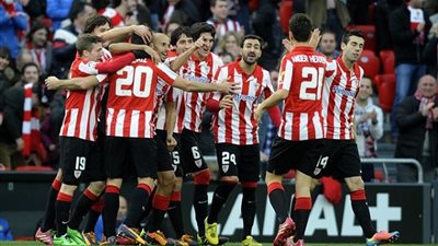 بلباو يجدد عقد مدافعه ليمنعه من الذهاب لبرشلونة 