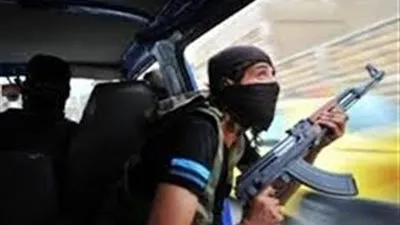 مسلحون يستولون على سيارة وزير فلسطيني في الضفة الغربية