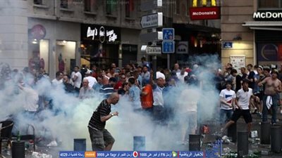 طرد مشجعين روس من 