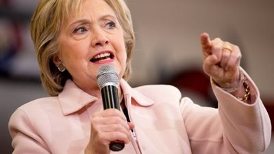 كلينتون تدعو السعودية وقطر والكويت إلى التوقف عن تمويل الإرهاب 