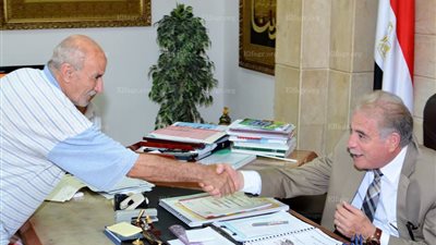 محافظ جنوب سيناء: لا وساطة ولا استثناءات في خدمة المواطنين (صور)