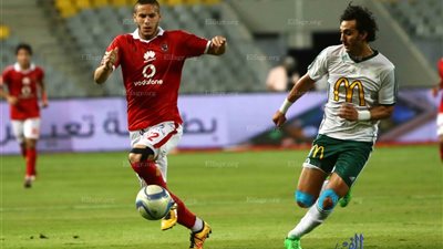 يول يوجه التحية لـ