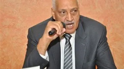 تصريح مثير لمحافظ السويس عن الفئران والبراغيث (فيديو)