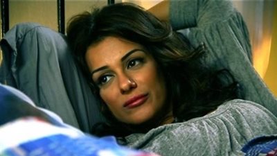 أنجى المقدم تحاول إنقاذ طارق لطفي  