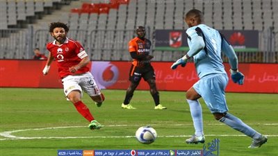 الأهلي يطالب اللاعبين بغلق ملف الدوري والتركيز في لقاء زيسكو