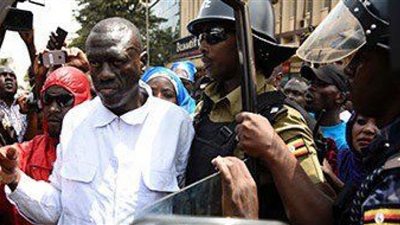 زعيم المعارضة في أوغندا يخشى على حياته داخل سجن شديد الحراسة