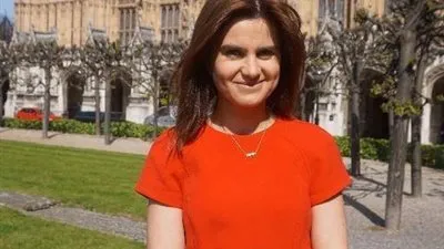 عاجل.. وفاة النائبة البريطانية متأثره بجراحها بعد طعنها وإطلاق النار عليها 