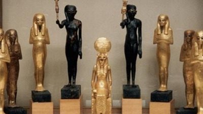 ضبط متجر في مركز ماميلا التجاري في القدس يبيع قطع أثرية بطريقة غير شرعية