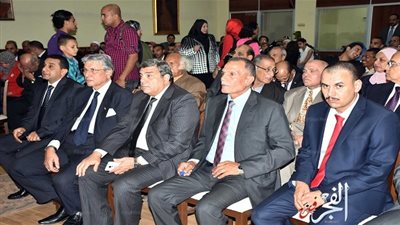 سفير كوريا الشمالية وأحمد قذاف الدم أبرز المكرمين في احتفالية العاشر من رمضان بدار الأوبرا (صور) 