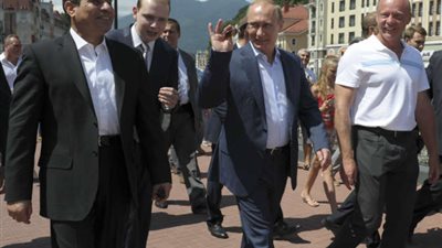 وزير النقل الروسي: ننتظر إشارة مصر لإرسال خبرائنا لتفقد المطارات