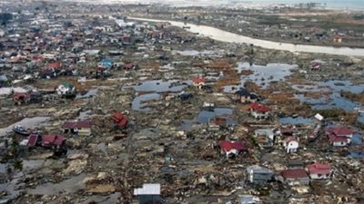 كيف يحدث التسونامي ؟ 