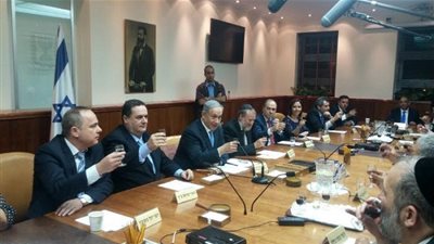 حزب الليكود يفتح النار على 