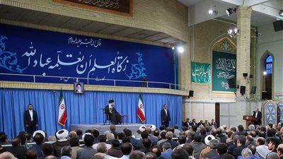 أهم أخبار إيران اليوم ..خامنئى يستقبل أساتذة الجامعات في ضيافة رمضانية