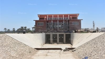 محافظ البحيرة يشدد بسرعة الانتهاء من إنشاء محطة 