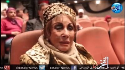 لبنى عبدالعزيز: خالي ضربني بالقلم وأنا عندي 6 سنين