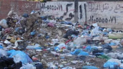 القمامة  تحاصر شوارع  المندرة بالإسكندرية.. والأهالي 