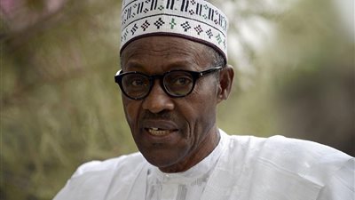 الرئيس النيجيري يعود إلى بلاده بعد رحلة علاج