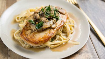 أطباق رمضان: طريقة عمل فيتوشيني باستا بالدجاج والمشروم  