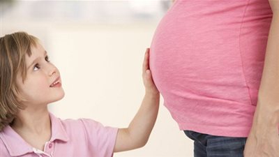 مخاطر استمرار الحمل للشهر العاشر