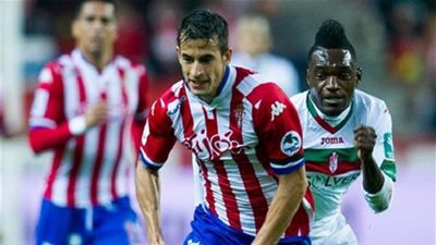 رسميا.. مدافع خيخون ينتقل لليستر سيتي 