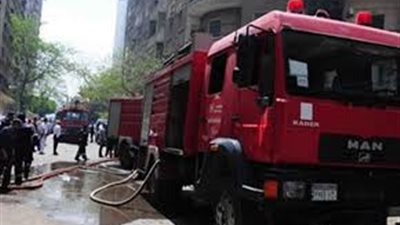 عاجل.. الدفع بـ4 سيارات إطفاء للسيطرة على حريق بالمهندسين