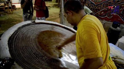 انقراض الكنافة البلدي في شوارع القاهرة.. (تقرير فيديو)  