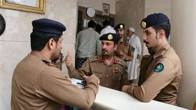 إخلاء 152 معتمراً إثر حريق بفندق في مكة