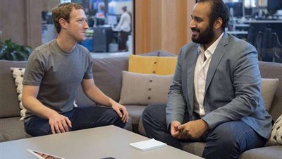 وزير الدفاع السعودي يلتقي مؤسس 