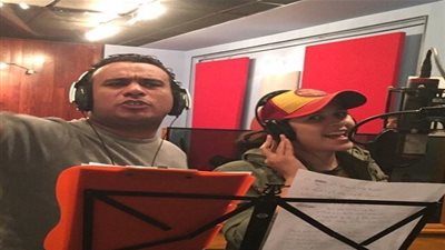 ياسمين عبد العزيز ومحمود الليثي يسجلان أغنية 