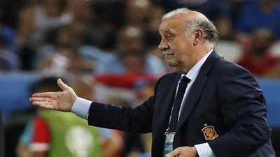 ديل بوسكي يتغزل في لاعبيه ويحذر من خطورة إيطاليا 