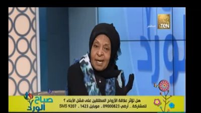 ملكة زرار لمتصلة: روحي إقرفي بتوع قضايا المرأة وقوليلهم إنك من طرفي (فيديو)