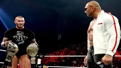 من أرشيف يوتيوب..راندي أورتن vs  باتيستا 