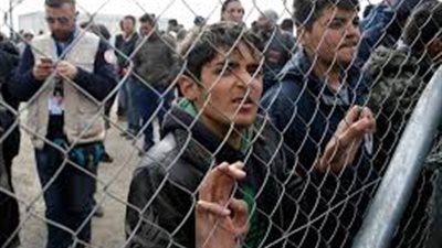 الشرطة اليونانية تعلن عن مقتل مصري داخل مخيم للاجئين