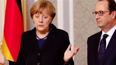 الإليزيه: هولوند وميركل تحدثا هاتفيا بعد خروج بريطانيا من الاتحاد الأوروبي