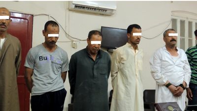 ضبط مرتكبي واقعة قتل مواطن وإلقاء جثته بمياه الترعة بمركز شرطة الفشن