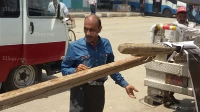 حملة مكبرة لرفع الاعلانات والبوابات الغير مرخصة بشوارع الزقازيق (صور)