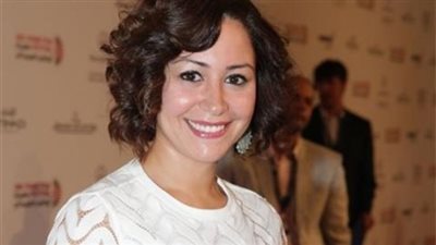 حقيقة اعتزال منة شلبي للفن