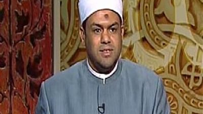 داعية إسلامي يشرح كيفية التصرف مع الكلاب الضالة في الشارع (فيديو)