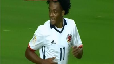 بالفيديو.. العارضة يحرم كوادرادو من هدف في شباك أمريكا 