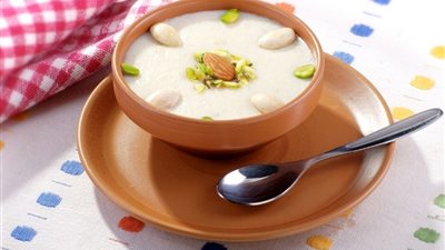 حلويات رمضان: طريقة عمل المهلبية بالبندق واللوز