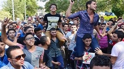 طلاب الثانوية العامة يتظاهرون غدًا إعتراضا على تأجيل الامتحانات