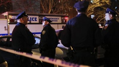 إصابة عدد من الأشخاص بطعنات أثناء مسيرة في كاليفورنيا