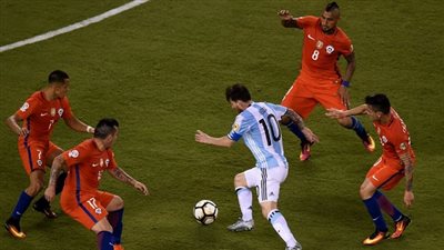 كيف تتصدى لخطورة ليونيل ميسي.. شاهد هذا الفيديو