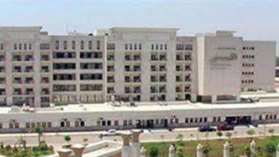 إضراب عمال مستشفى الأحرار بالشرقية للمطالبة بتعينهم