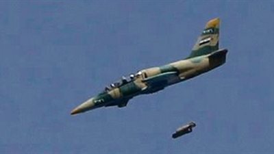 سلاح الجو السوري ينفذ ضربات جوية ضد تجمعات 